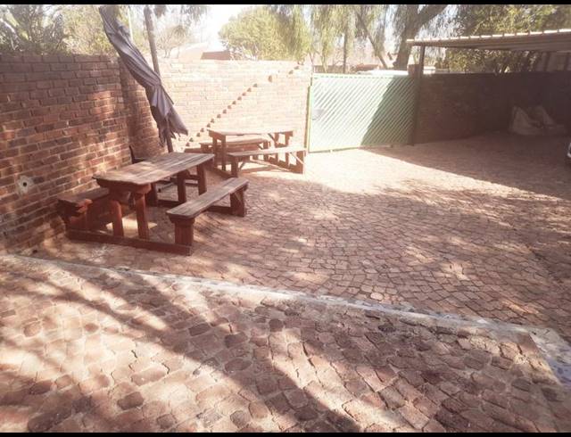 4 BEDROOM HOUSE FOR SALE IN MEYERTON PARK